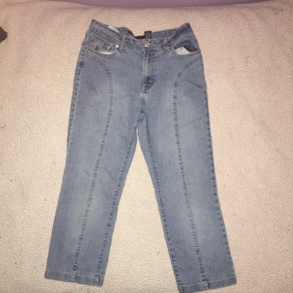 Capris - Picture 3 of 5